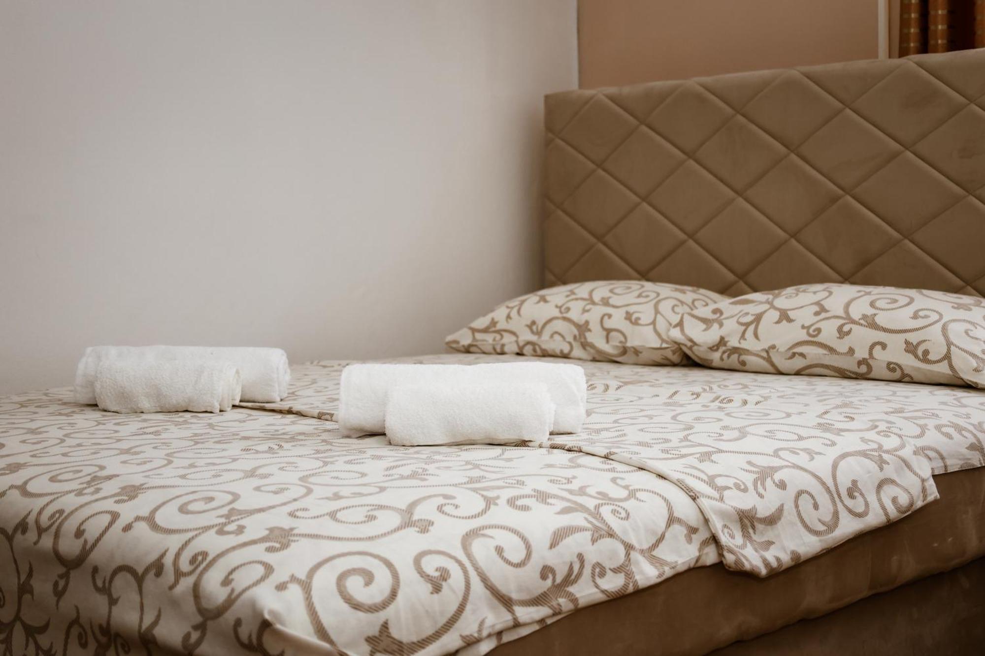טיווט Apartments Djukic מראה חיצוני תמונה
