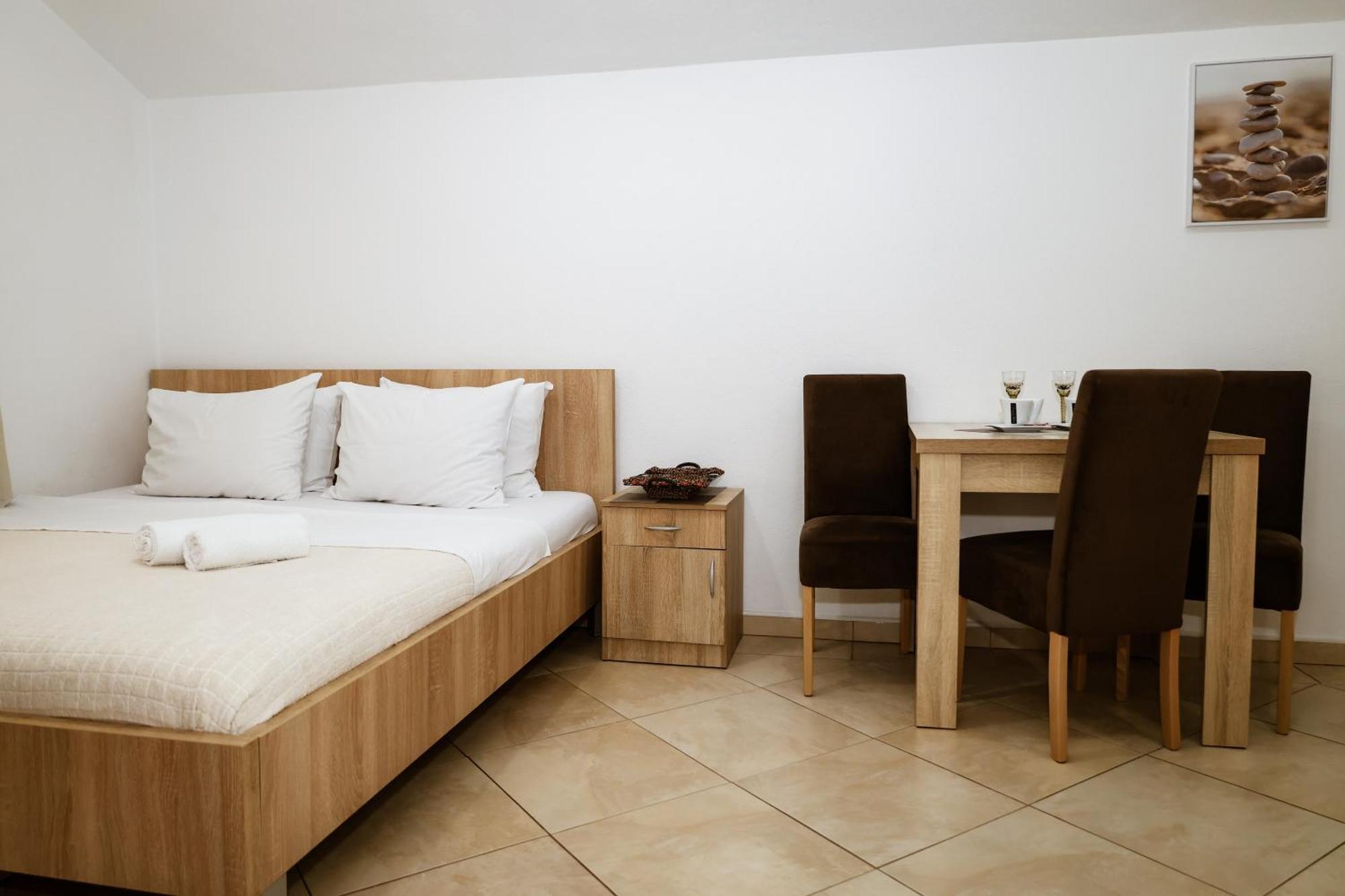 טיווט Apartments Djukic מראה חיצוני תמונה