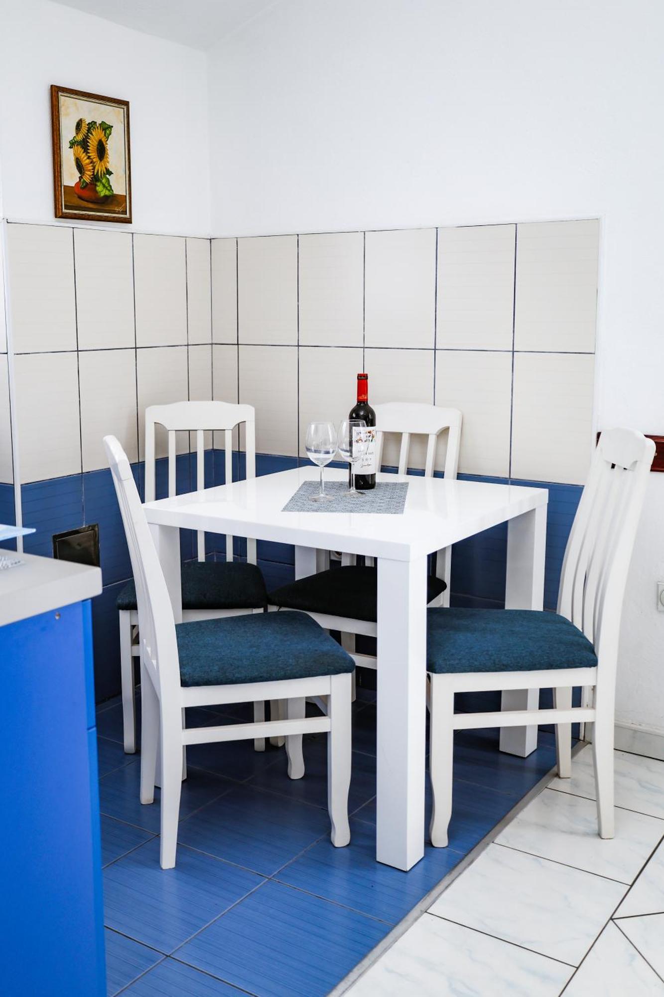 טיווט Apartments Djukic מראה חיצוני תמונה